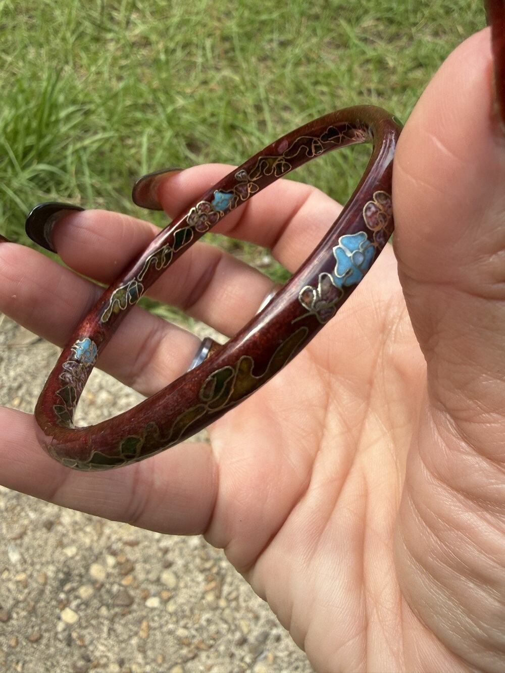 Vintage Cloisonne Enamel Burgundy With Blue And Pink Flowers Bangle Bracelet
